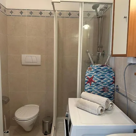 公寓 Casa Del Sole - Relax, Vista Mare, Garage Gratis A 5 Min Dal Centro Di 圣雷默