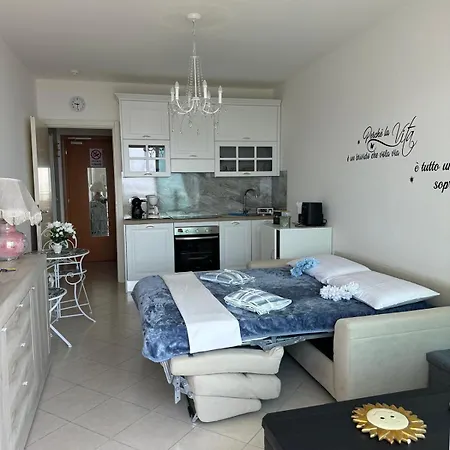 Casa Del Sole - Relax, Vista Mare, Garage Gratis A 5 Min Dal Centro Di * Σαν Ρέμο